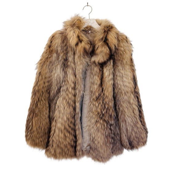 Vintage luxurious Genuine Fur Coat in shades of brown tan and cream - Picture 5 of 15